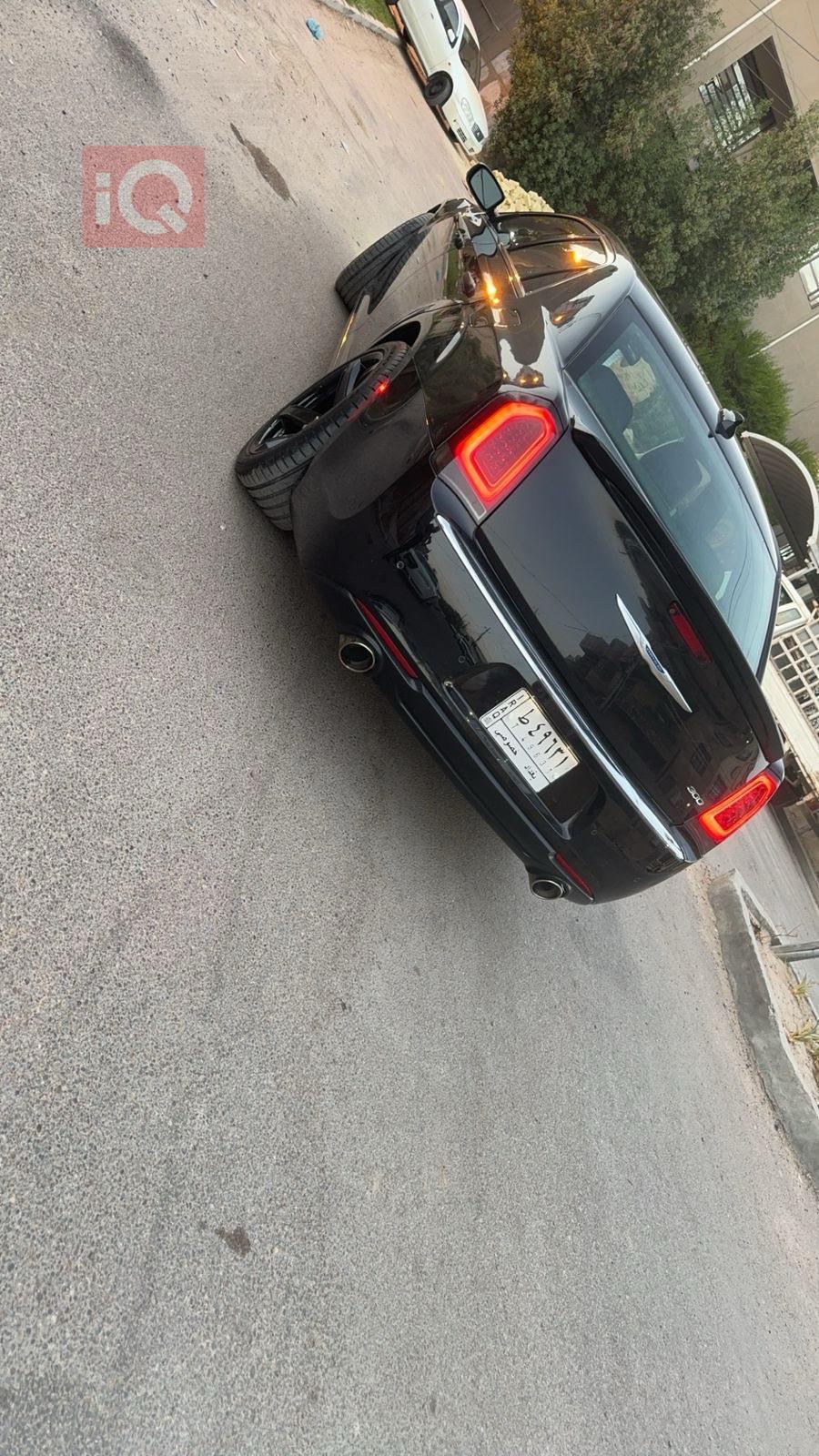 كرايسلر 300